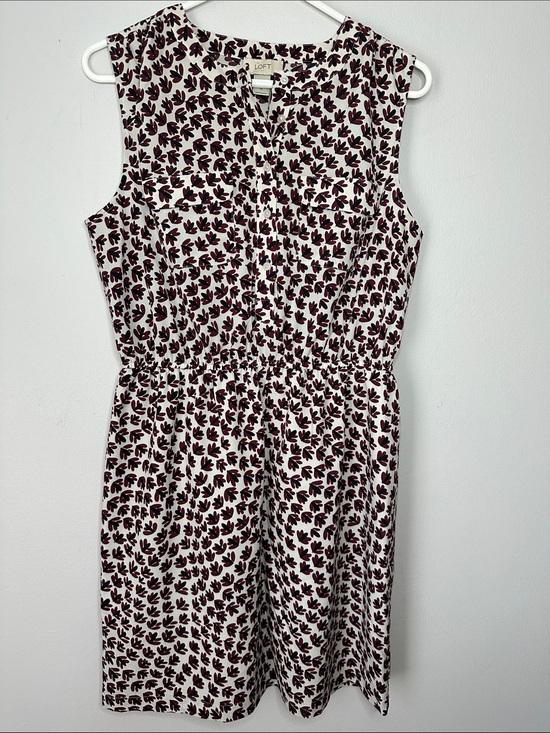 LOFT Dresses & Skirts - Loft Sleeveless White Dress with Burgundy Leaf Print size M